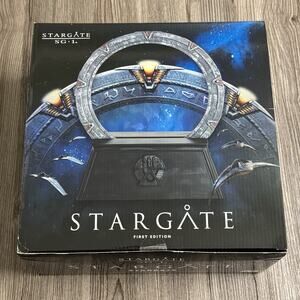 Master Replicas Stargate SG-1 First Edition Milky Way Galaxy Gate Factory Sealed
